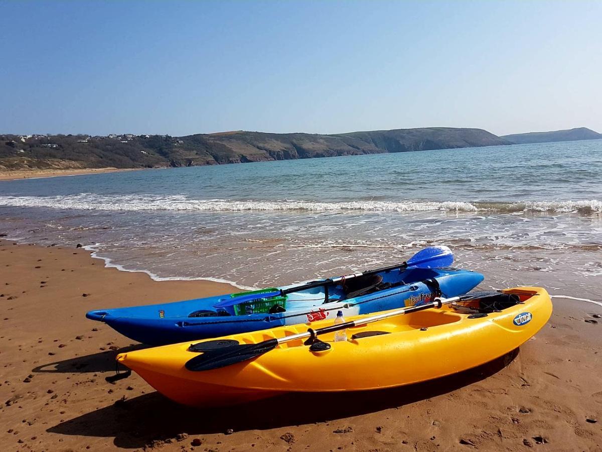 A Beach Holiday In Pembrokeshire エクステリア 写真