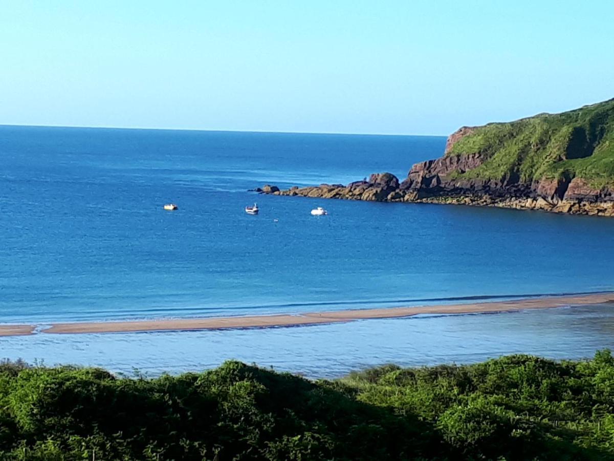 A Beach Holiday In Pembrokeshire エクステリア 写真