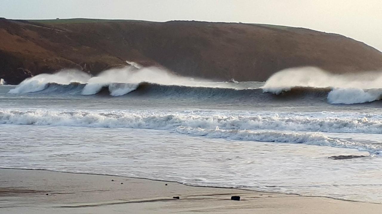 A Beach Holiday In Pembrokeshire エクステリア 写真